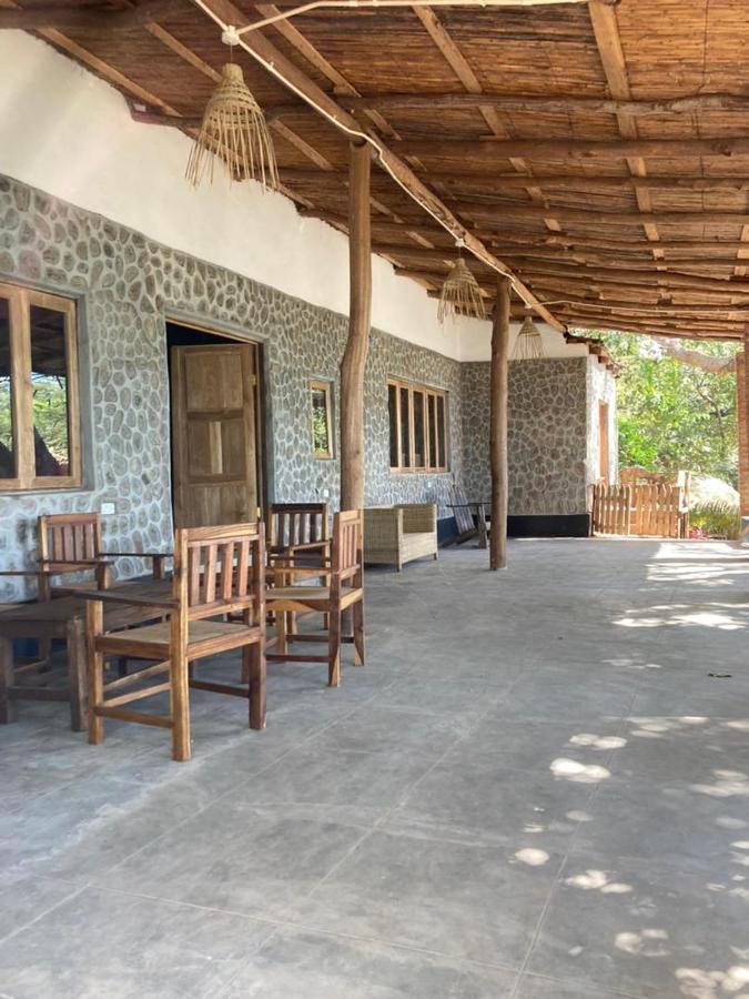Soul Rebel Lodge & Backpackers Nkhata Bay Exterior photo