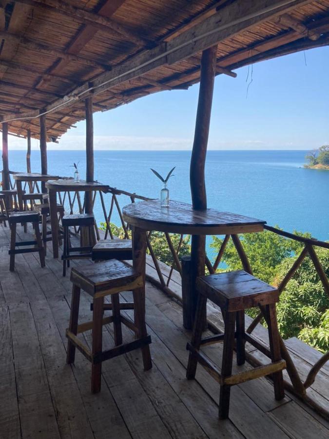 Soul Rebel Lodge & Backpackers Nkhata Bay Exterior photo