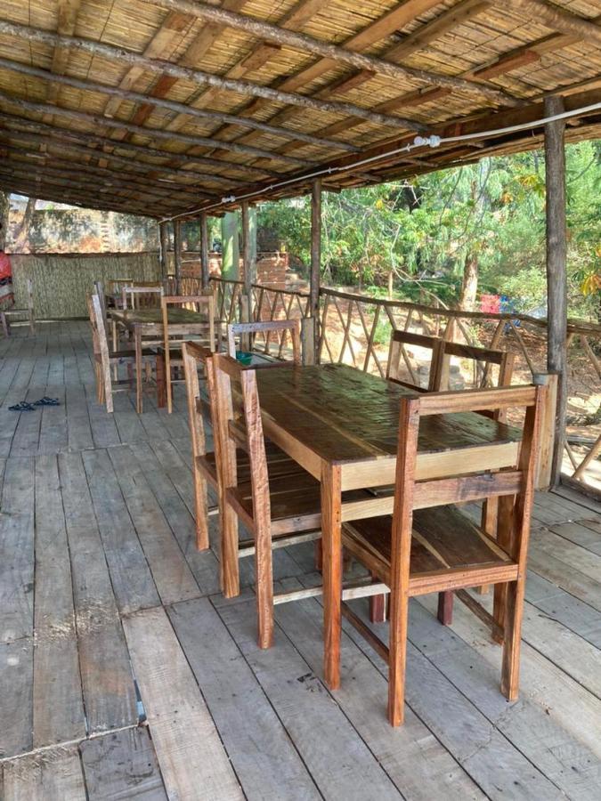 Soul Rebel Lodge & Backpackers Nkhata Bay Exterior photo