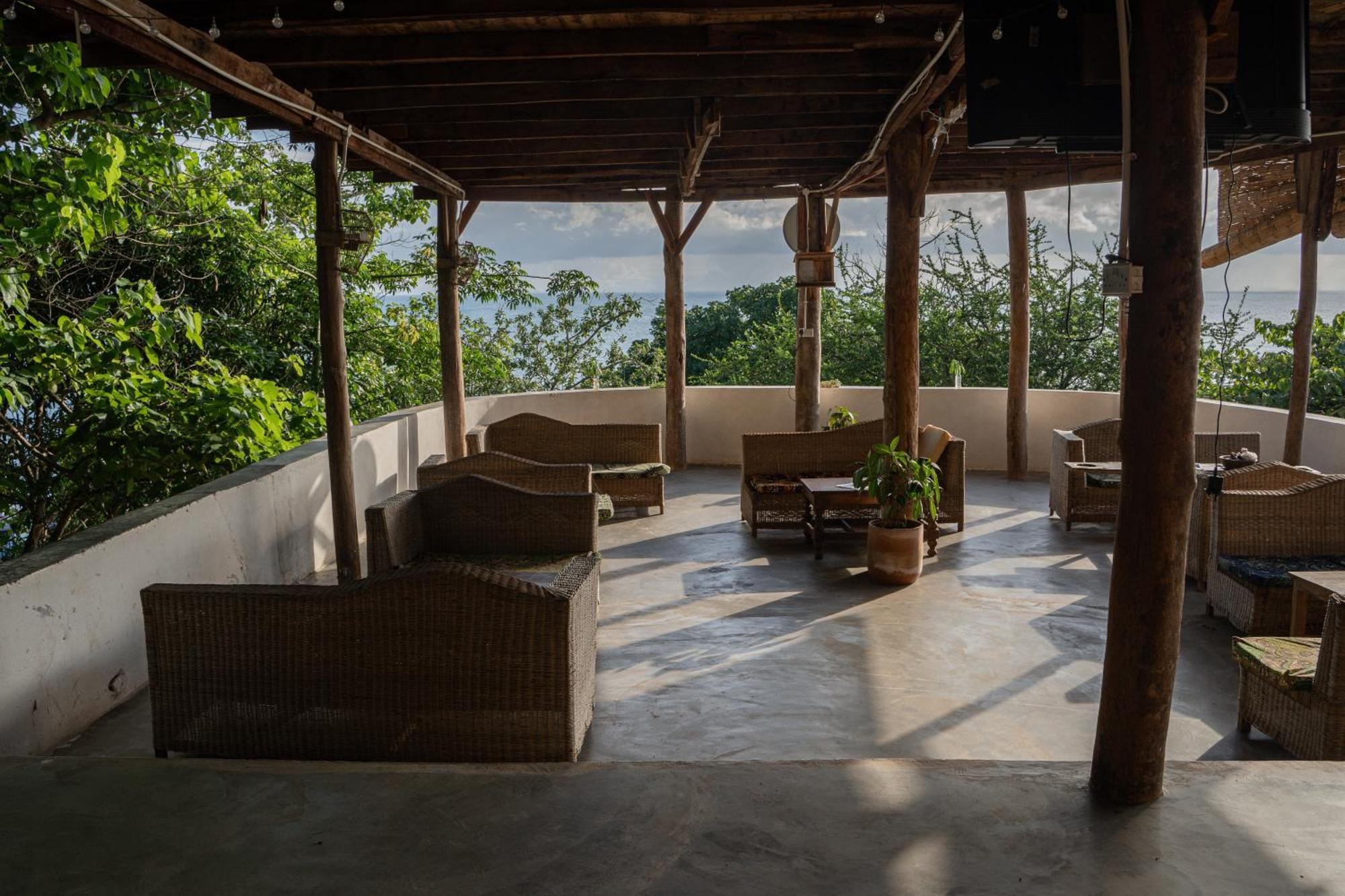 Soul Rebel Lodge & Backpackers Nkhata Bay Exterior photo